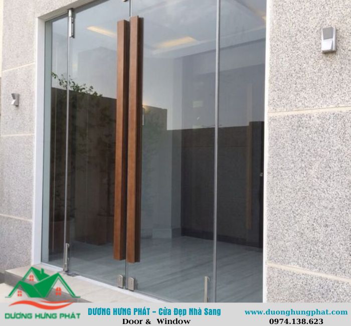 thi công cửa kính cường lực tại Tân Phú